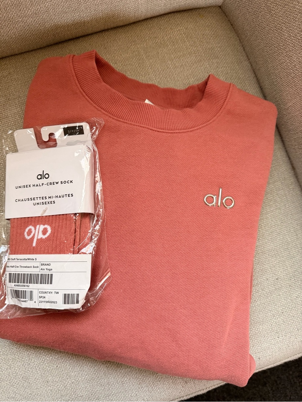 ALO Yoga Coral Crewneck Sweatshirt